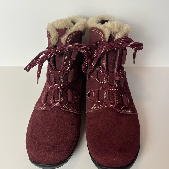 Earth Origins Cooper boots in burgundy color, size 7M - Picture 2 of 10